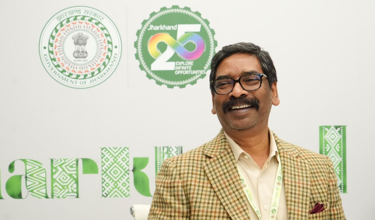 हेमंत सोरेन सोरेन WEF व्हाइट बैज