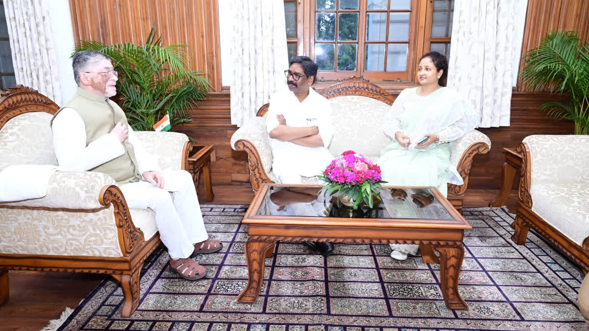 hemant-soren-meet-governor-santosh-gangwar