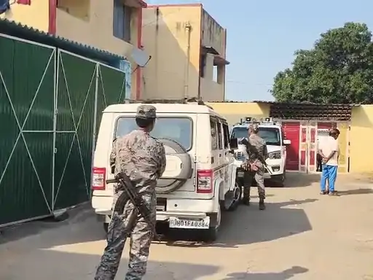 JMM जिलाध्यक्ष बॉडीगार्ड