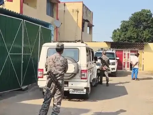 JMM जिलाध्यक्ष बॉडीगार्ड